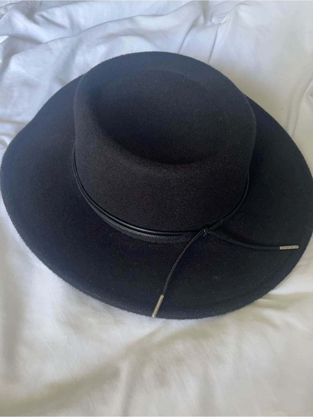 NWOT HOT TOPIC Black Wool Felt Wide-Brim Hat with Leather Trim